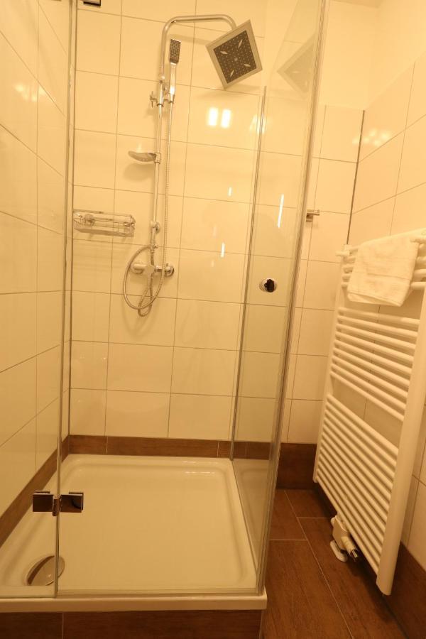 Deluxe Doppelzimmer mit Dusche