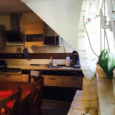 Rael-Boardinghouse-3